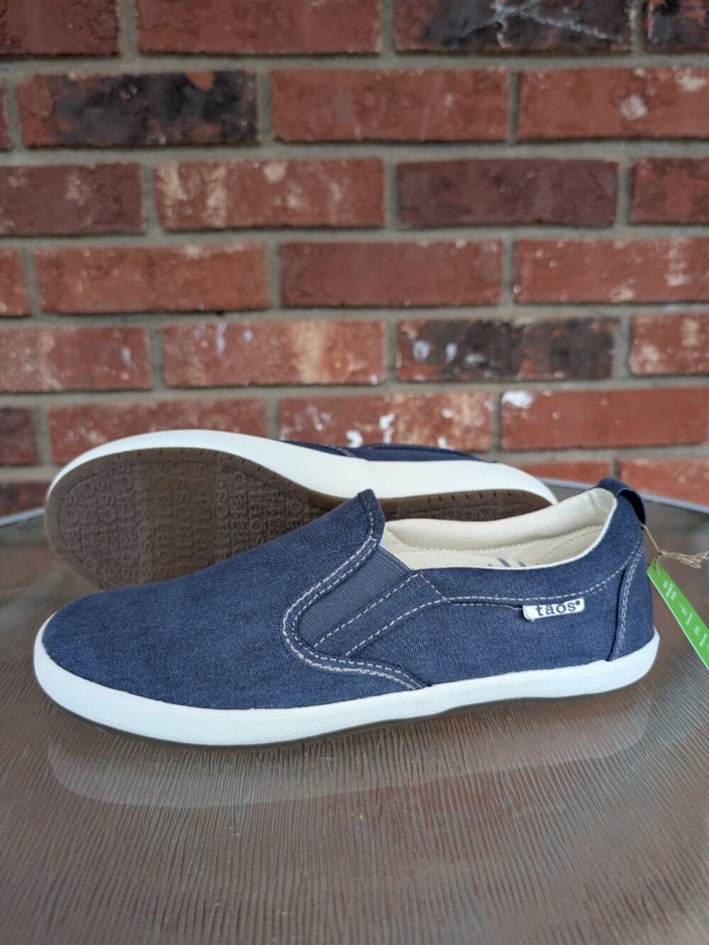 Women's Taos Dandy Slip On Canvas Shoes Size 8 New